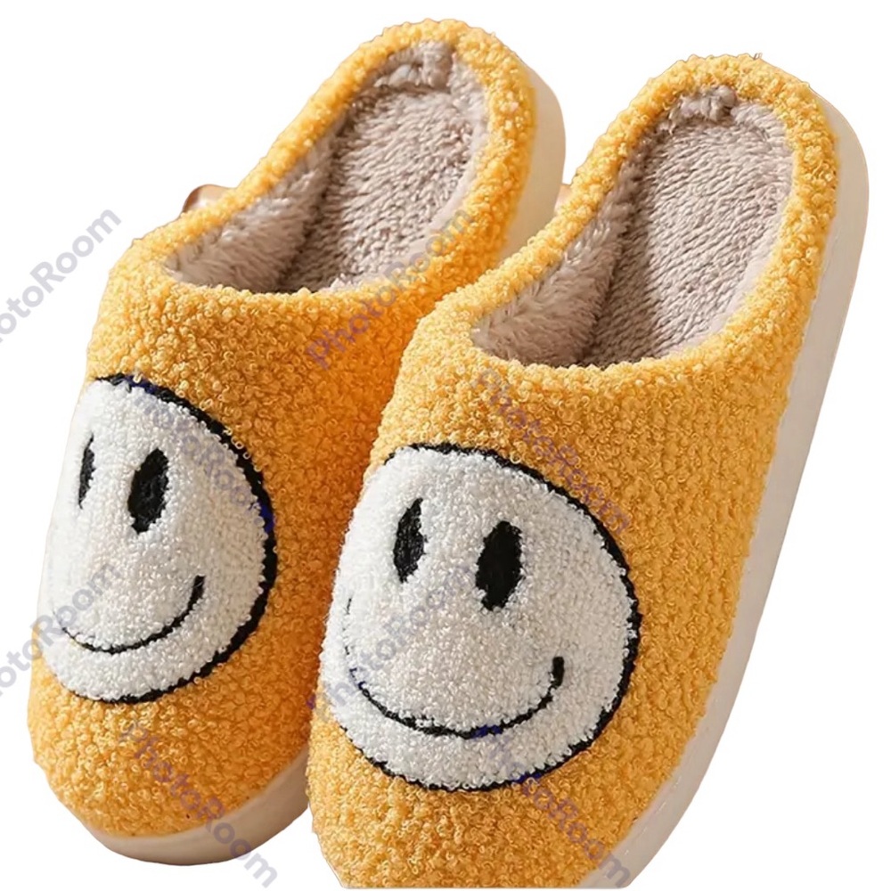 Smile motif yellow slippers molded bottom NWT size 7.5-8 Fun summer gift cheeky